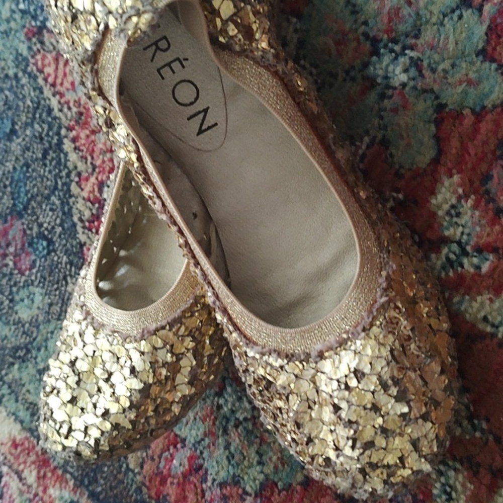 Dereon Gold Flats